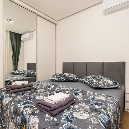 Apartments Hope Dugi Rat Extérieur photo
