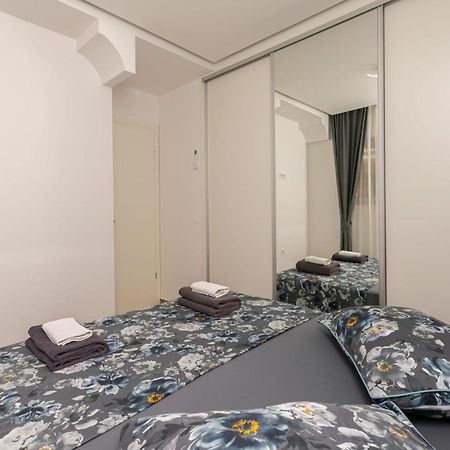 Apartments Hope Dugi Rat Extérieur photo