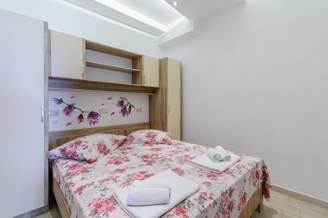 Apartments Hope Dugi Rat Extérieur photo