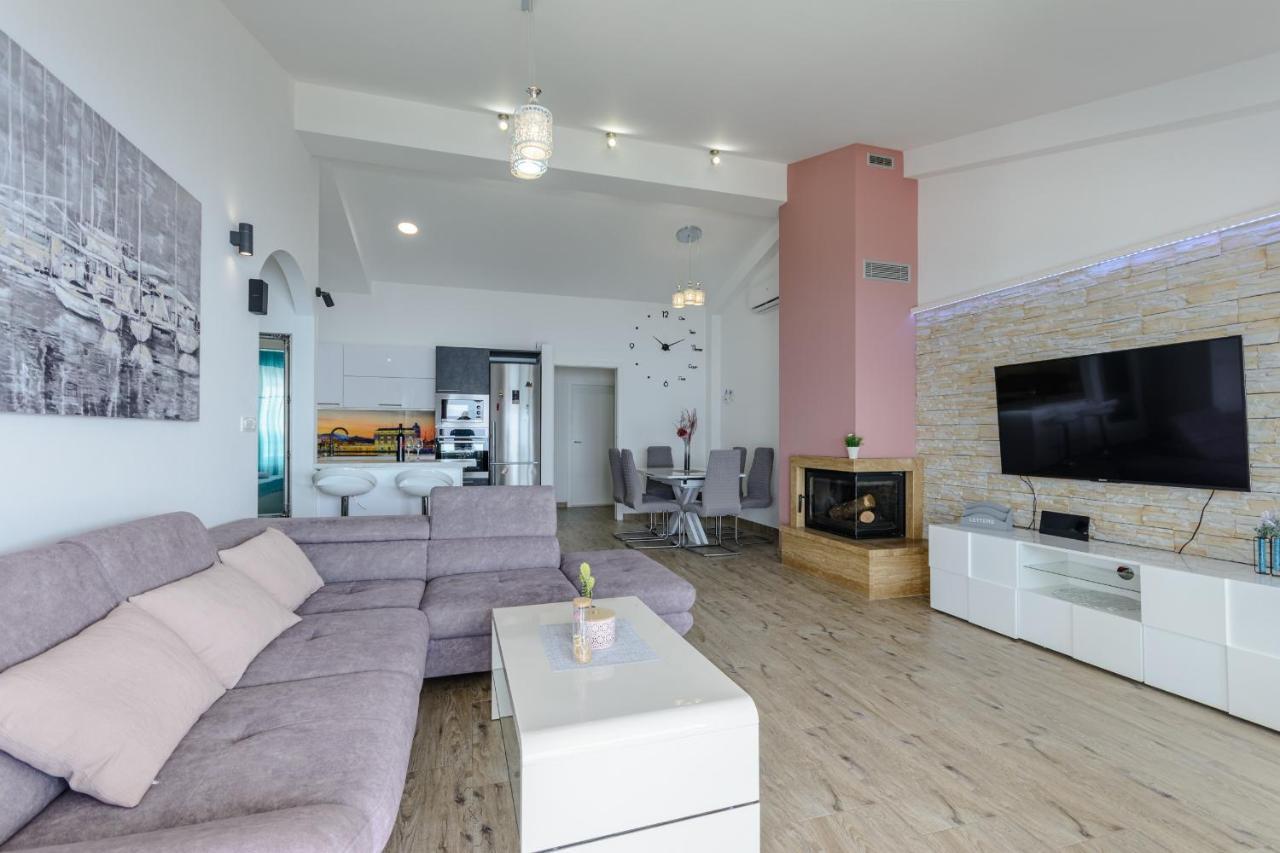 Apartments Hope Dugi Rat Extérieur photo