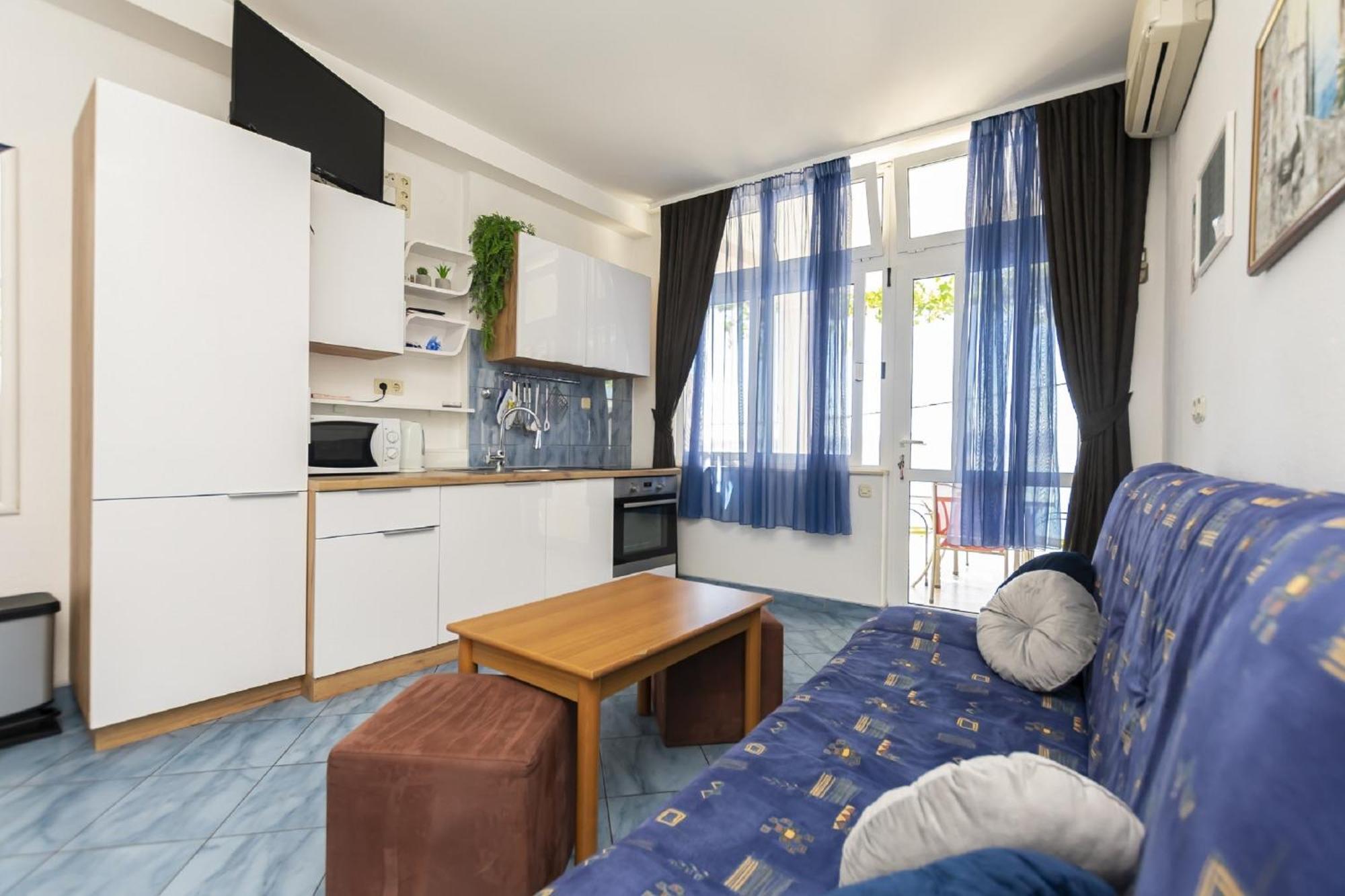 Apartments Hope Dugi Rat Extérieur photo